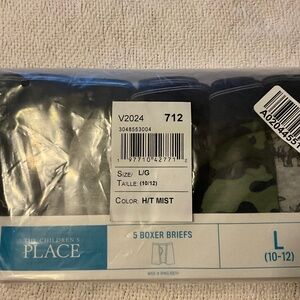 The Children’s Place 5 pack Boxer Briefs Size Large